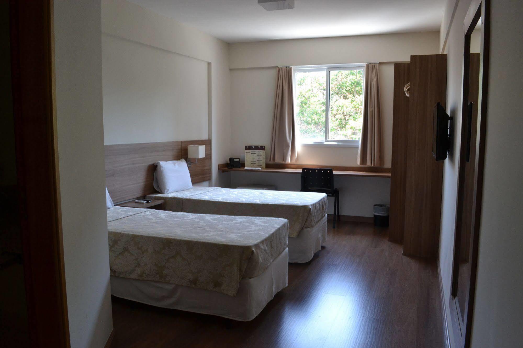 Hotel Malibu Inn カンピーナス エクステリア 写真